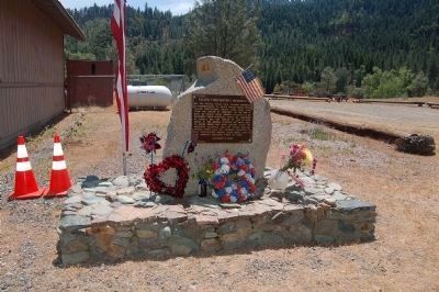 Fallen Firefighters Memorial image. Click for full size.