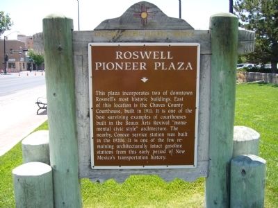 Roswell Pioneer Plaza Marker image. Click for full size.