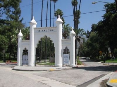 El Miradero Front Gates image. Click for full size.