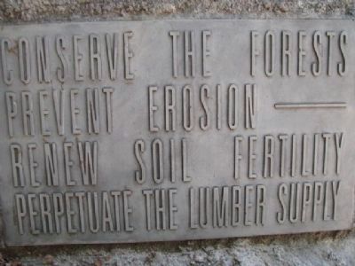 Marker located on the left side of the monument image. Click for full size.
