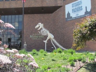 Nearby Neville Public Museum with "Big Mama" and "Baby Bones" image. Click for full size.