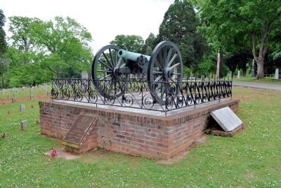 This Little Cannon -- A Six Pounder Bronze Howitzer image. Click for full size.