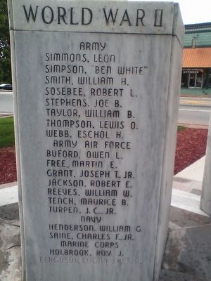 Clarkesville War Memorial image. Click for full size.