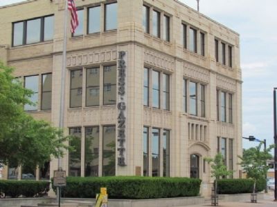 Green Bay Press-Gazette Building image. Click for full size.