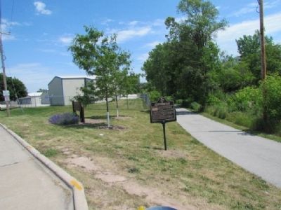 Packing Plant Marker and Kress Trailhead image. Click for full size.