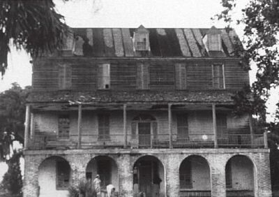 Vanderhorst Plantation on Kiawah Island. Click for full size. Vanderhorst Plantation on Kiawah Island image. Click for full size.