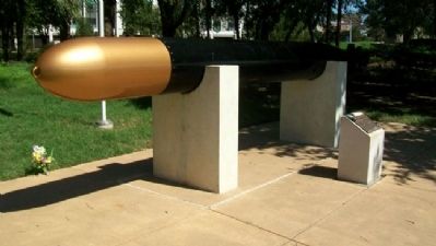 MK-14 Submarine Torpedo and Marker image. Click for full size.