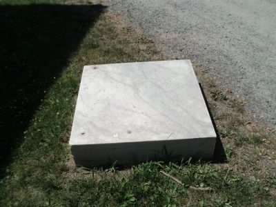 Marble Mounting Block image. Click for full size.