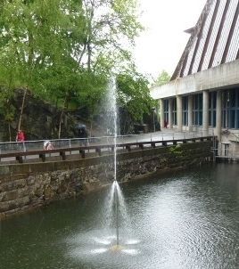 The Zetterstrm Fountain outside the Vasa Museum image. Click for full size.