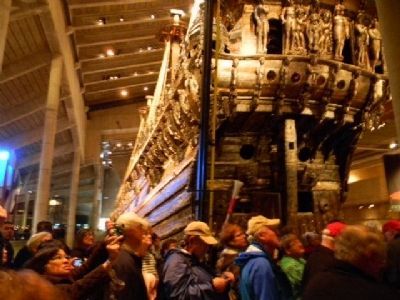 Visitors inspecting <i>Vasa</i> image. Click for full size.