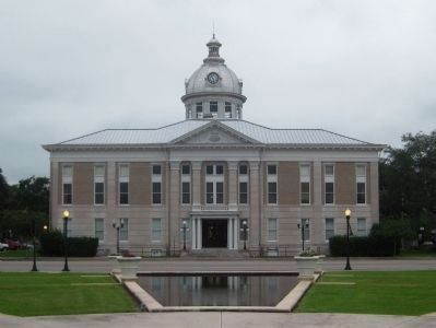 Old Polk County Courthouse (West Facade) image. Click for full size.