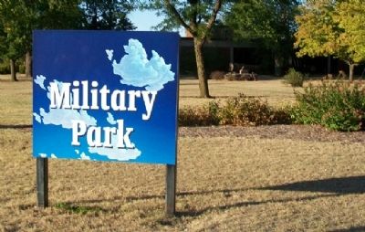 Military Park Sign image. Click for full size.