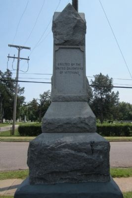 Erected by the United Daughters of Veterans image. Click for full size.