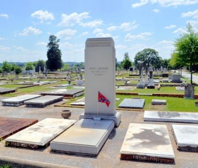 Brigadier General Henry Lewis Benning's Grave image. Click for full size.