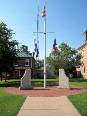 Tyrrell County War Memorial image. Click for full size.