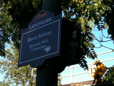 Davis Subway Landmark Sign image. Click for full size.