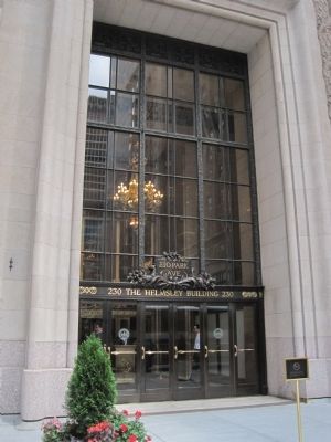 230 Park Avenue Entrance image. Click for full size.