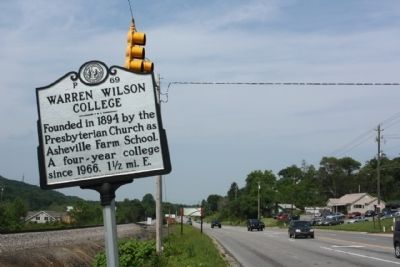Warren Wilson College Marker, looking west image. Click for full size.