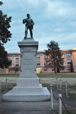 LeRoy Civil War veterans' monument image. Click for full size.