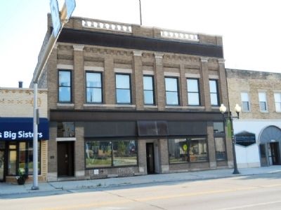Manitowoc National Bank Marker image. Click for full size.