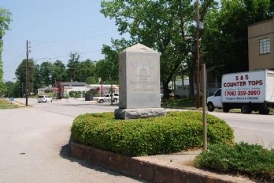 Lincoln County Confederate Monument image. Click for full size.
