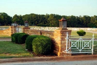 New Silver Brook Cemetery Entrance image. Click for full size.