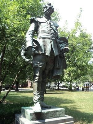 Henry Hudson Statue image. Click for full size.