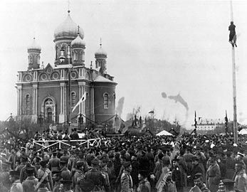 <i>Kirkkopuisto</i> - the Russian garrison celebrating their church's centennial. image. Click for full size.