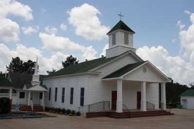 Fayetteville United Methodist Church image. Click for full size.