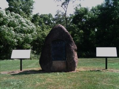 Routes of the Armies Marker and its holder boulder image. Click for full size.