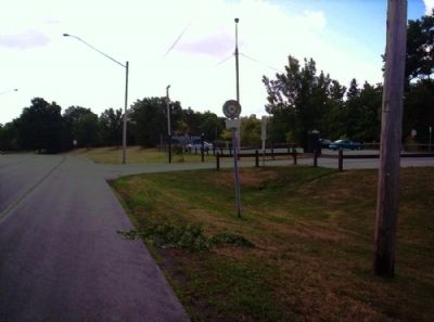 Henpeck Marker as seen facing east on Ridgeway image. Click for full size.