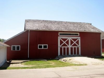 English three-bay barn. Click for full size. English three-bay barn image. Click for full size.