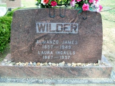 Wilder Grave Marker image. Click for full size.