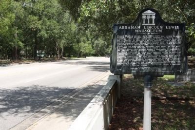Abraham Lincoln Lewis Mausoleum Marker along Moncrief Road,looking north. Click for full size. Abraham Lincoln Lewis Mausoleum Marker along Moncrief Road,looking north image. Click for full size.
