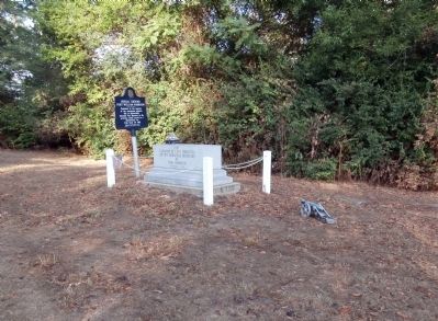 Long View - - The Unknown Embattled Defenders of Fort Harrison Marker image. Click for full size.