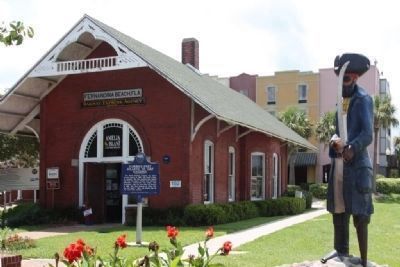 Florida's First Atlantic to Gulf Railroad Marker, old station and tourist center, 102 Centre Street image. Click for full size.