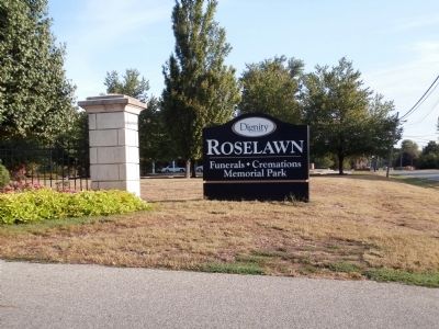 Sign - - " Roselawn Cemetery " image. Click for full size.