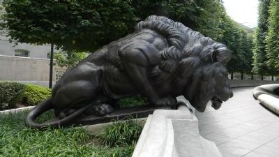 National Law Enforcement Officers Memorial Lion image. Click for full size.