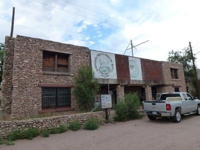 Peach Springs Trading Post image. Click for full size.