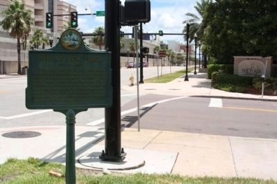 Site of Cow Ford Marker looking east along E Bay Street at S Liberty Street image. Click for full size.