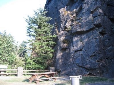 Beacon Rock image. Click for full size.