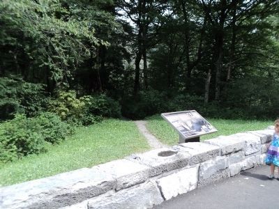 Marker at Morton Overlook image. Click for full size.
