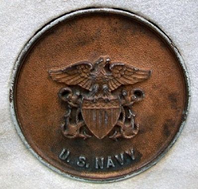 World War Memorial US Navy Medallion image. Click for full size.