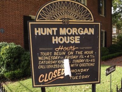 Hunt-Morgan House Hours image. Click for full size.