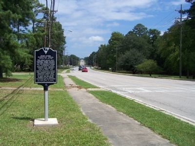 Hood Street Elementary School Marker, looking north along Lee Street image. Click for full size.
