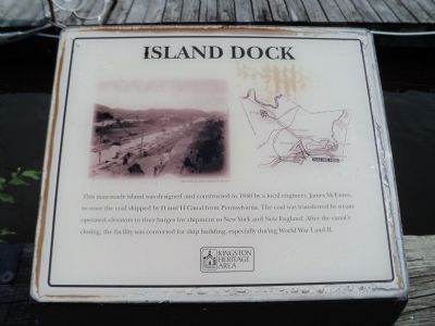 Island Dock Marker image. Click for full size.