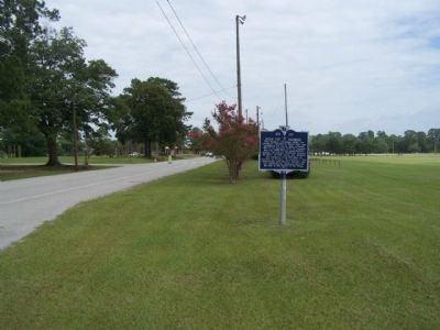26th Inf Division Marker, seen looking north image. Click for full size.