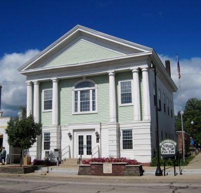 Old Van Buren County Courthouse, now the Paw Paw City Hall image. Click for full size.