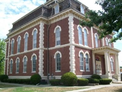 Effingham County Courthouse image. Click for full size.