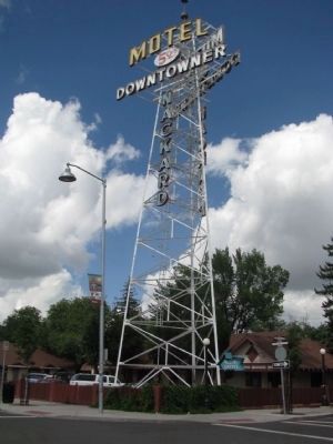 Downtowner Motel Sign image. Click for full size.